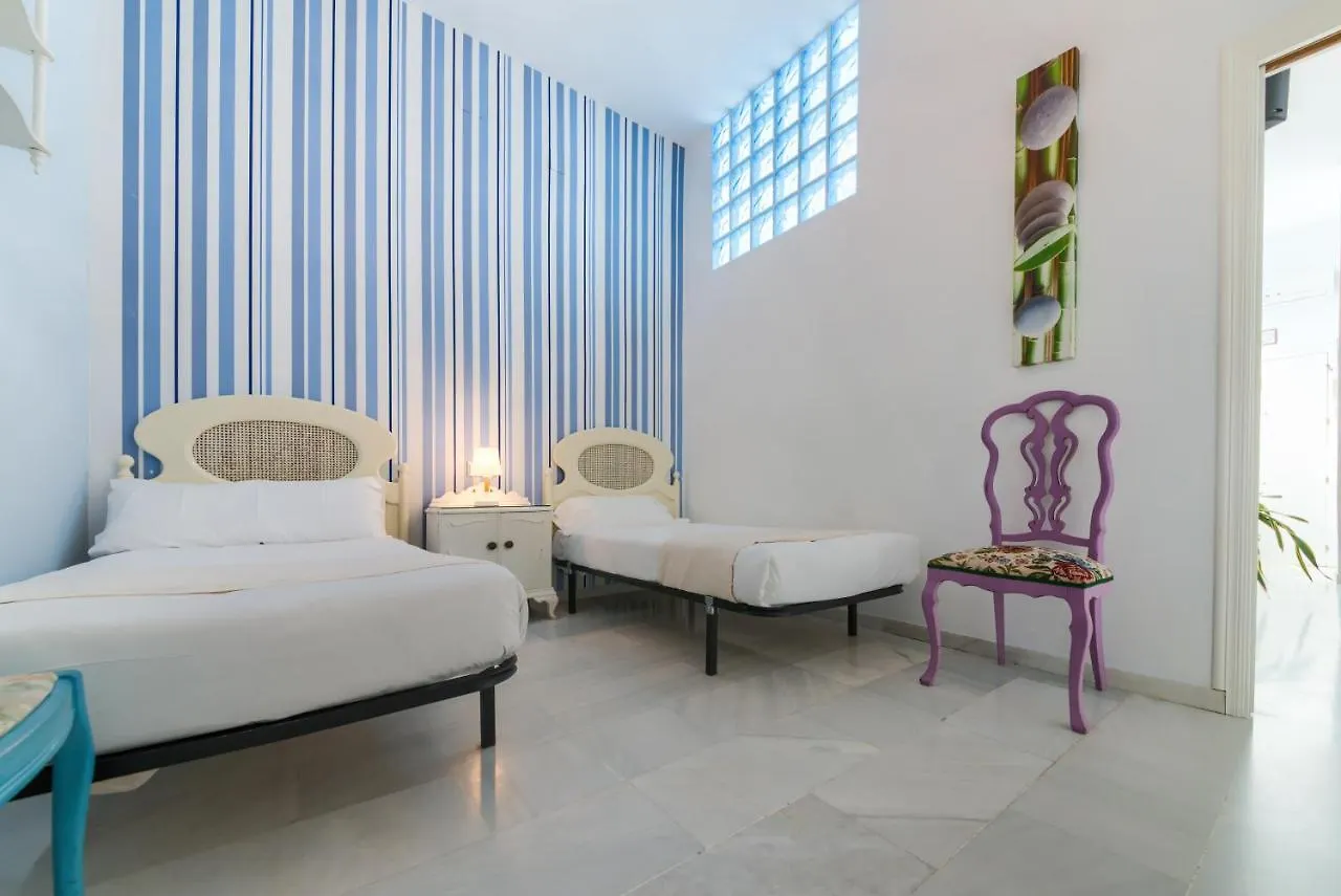 Appartement Holidays2Malaga Calle Nueva 2 bedroom High Speed WIFI