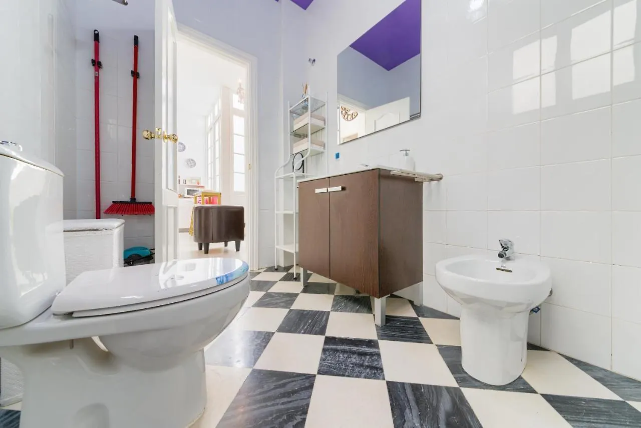 Holidays2Malaga Calle Nueva 2 Bedrooms High Speed Wifi